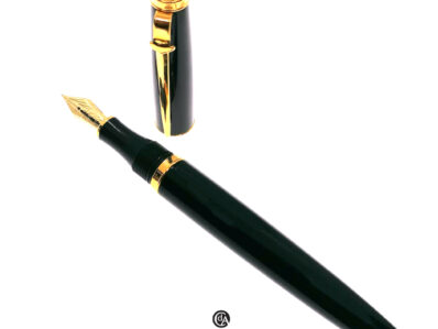 Caran D'Ache Stilografica Geneve Laque e pennino oro EF