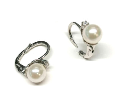 Orecchini Perle Akoya Oro 18K con BrillantI
