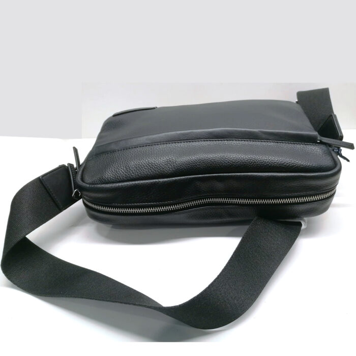 Harmont&Blaine Tracolla in pelle nera - immagine 2