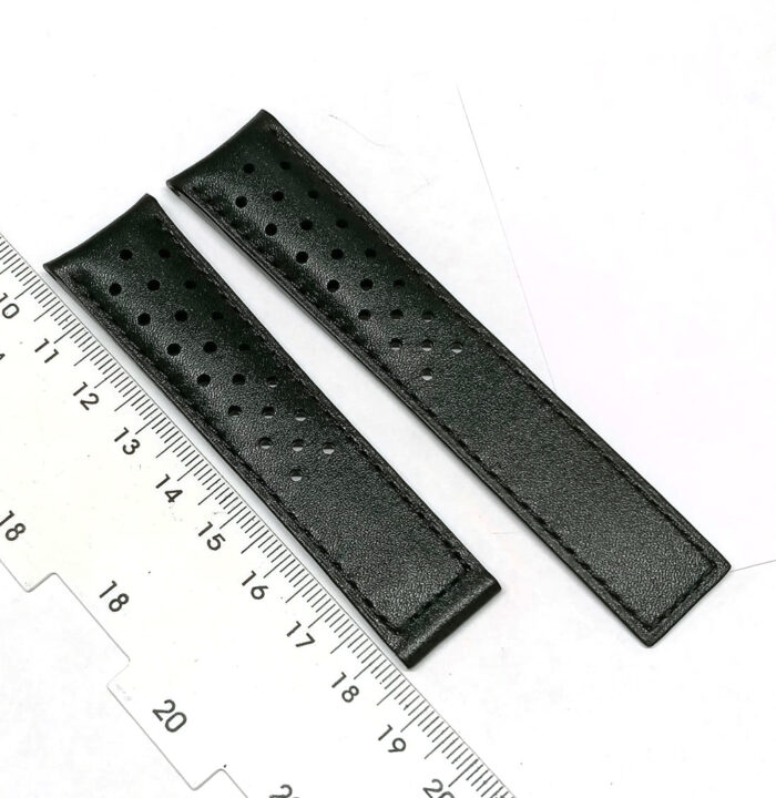 TAGHeuer Cinturino pelle opaco nero traforato, 20mm - immagine 3